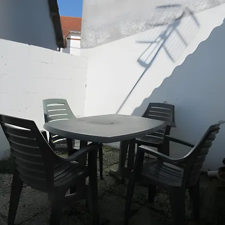 Maisonnette De Martin, 50 M